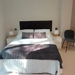 Apartment Living Libreros *