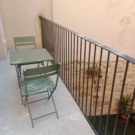 Living Libreros Apartamento